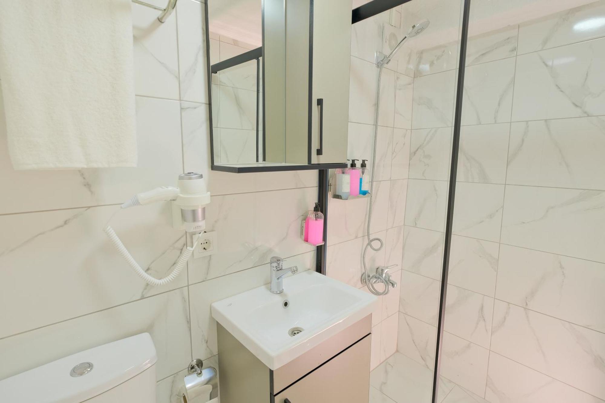 Lucky Hotel Istanbul Bagian luar foto