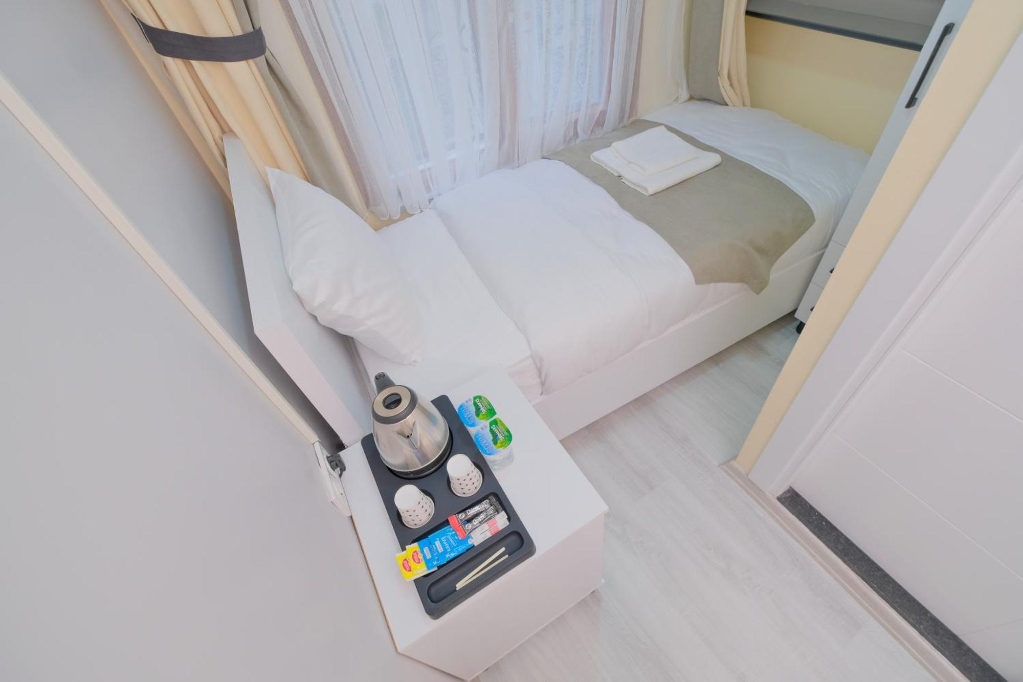 Lucky Hotel Istanbul Bagian luar foto