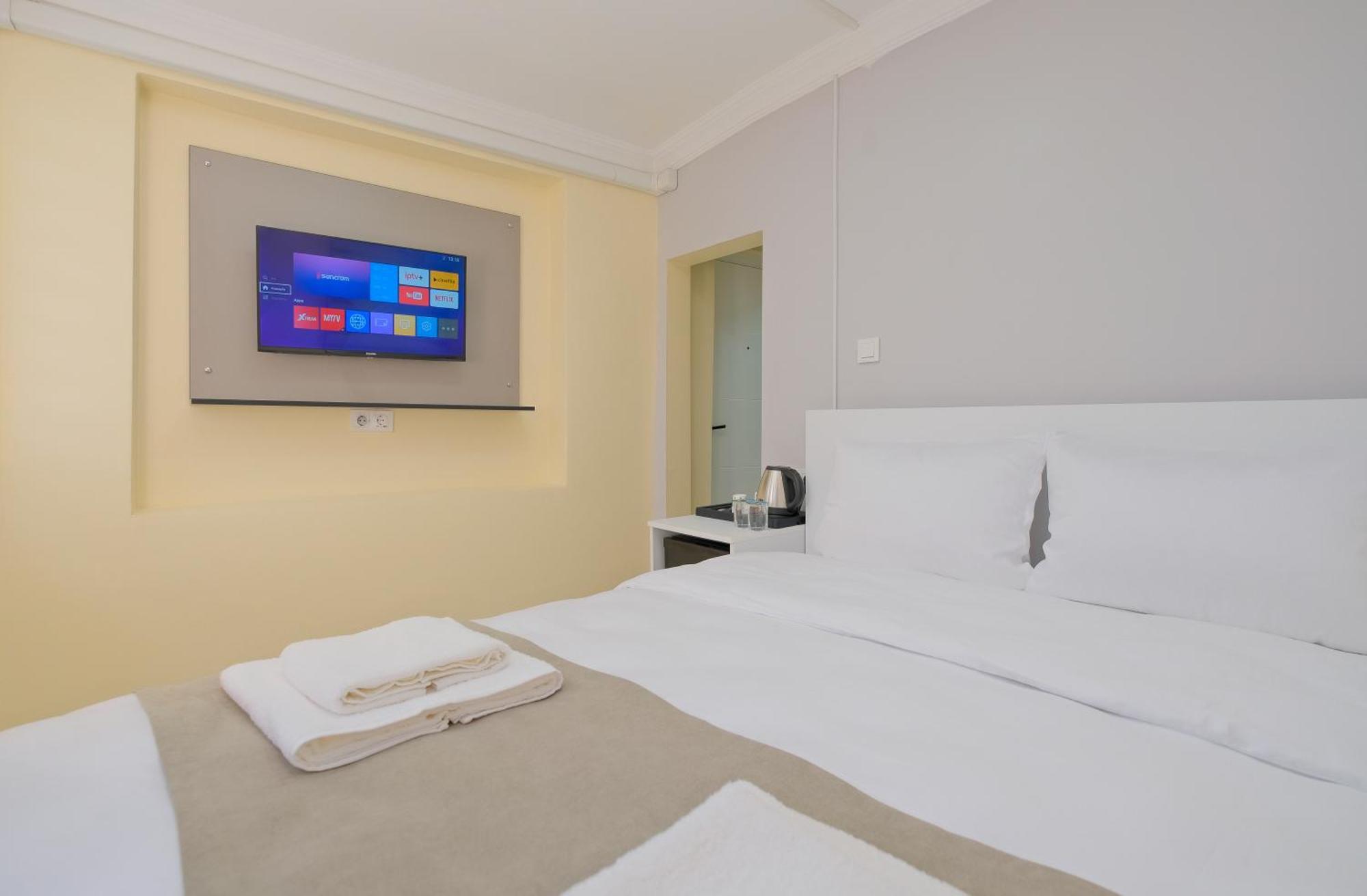 Lucky Hotel Istanbul Bagian luar foto