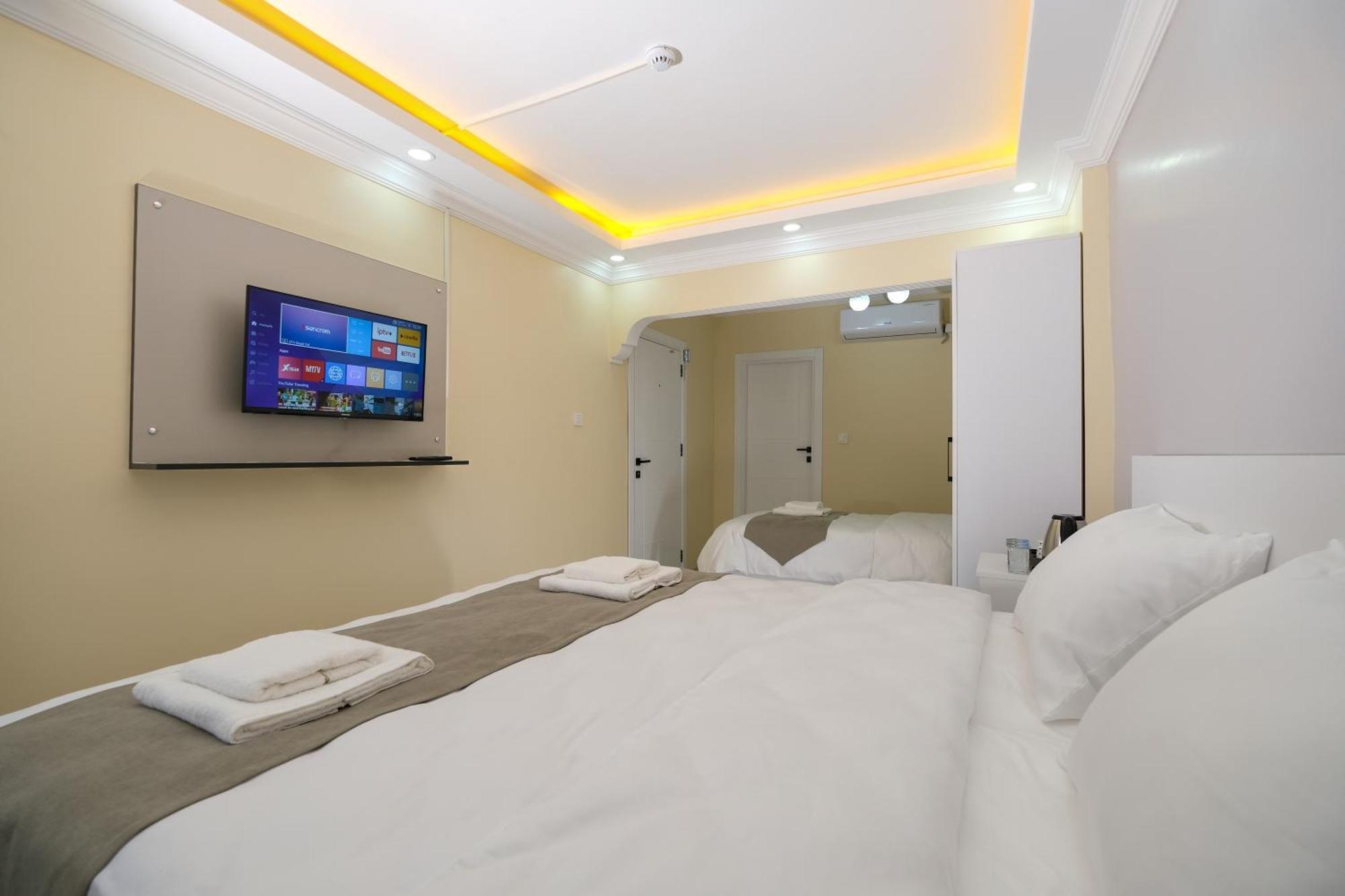 Lucky Hotel Istanbul Bagian luar foto